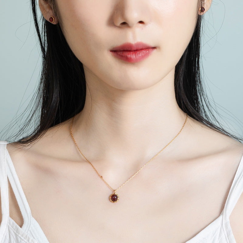 S925 Sterling Silver Gold-Plated Natural Garnet Pendant Necklace