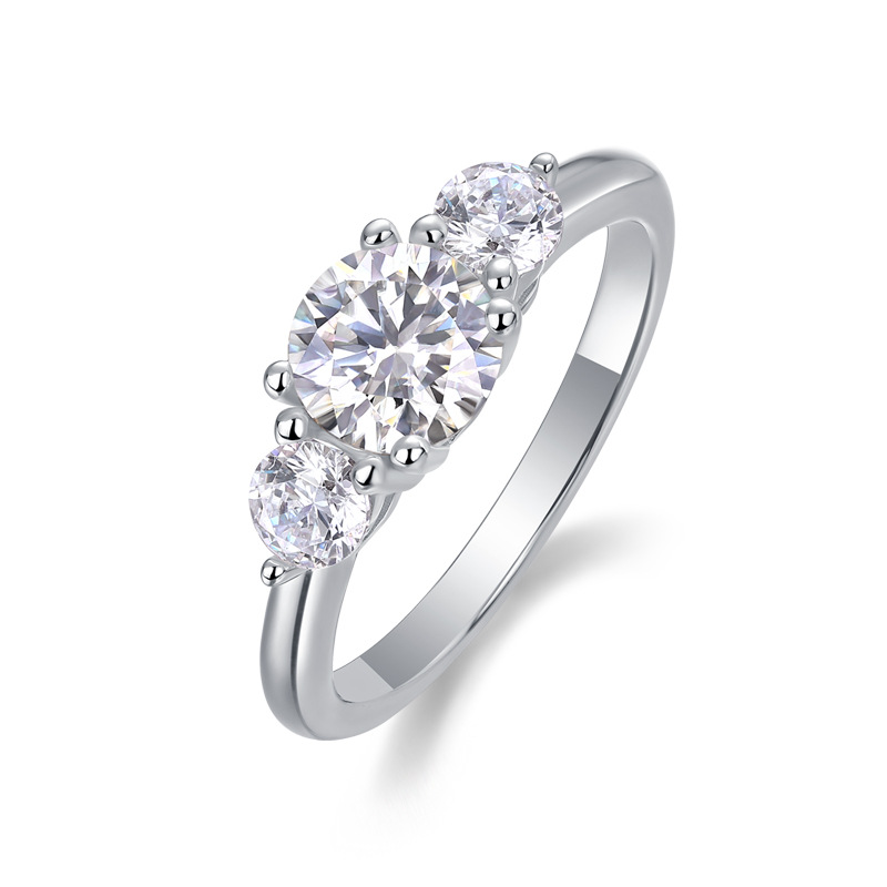 S925 Silver Moissanite "Guardian" Closed Ring