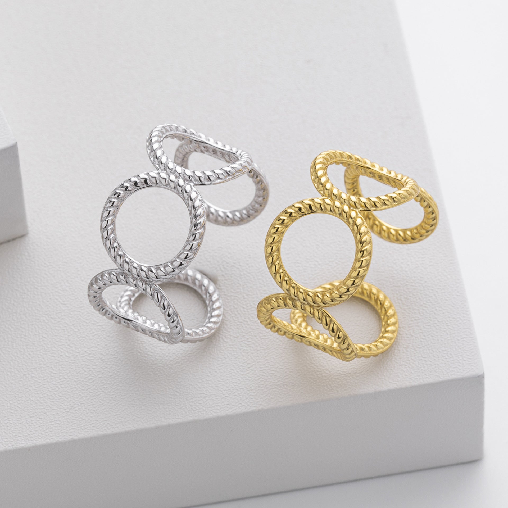 Stylish and unique braided band ring in S925 sterling silver