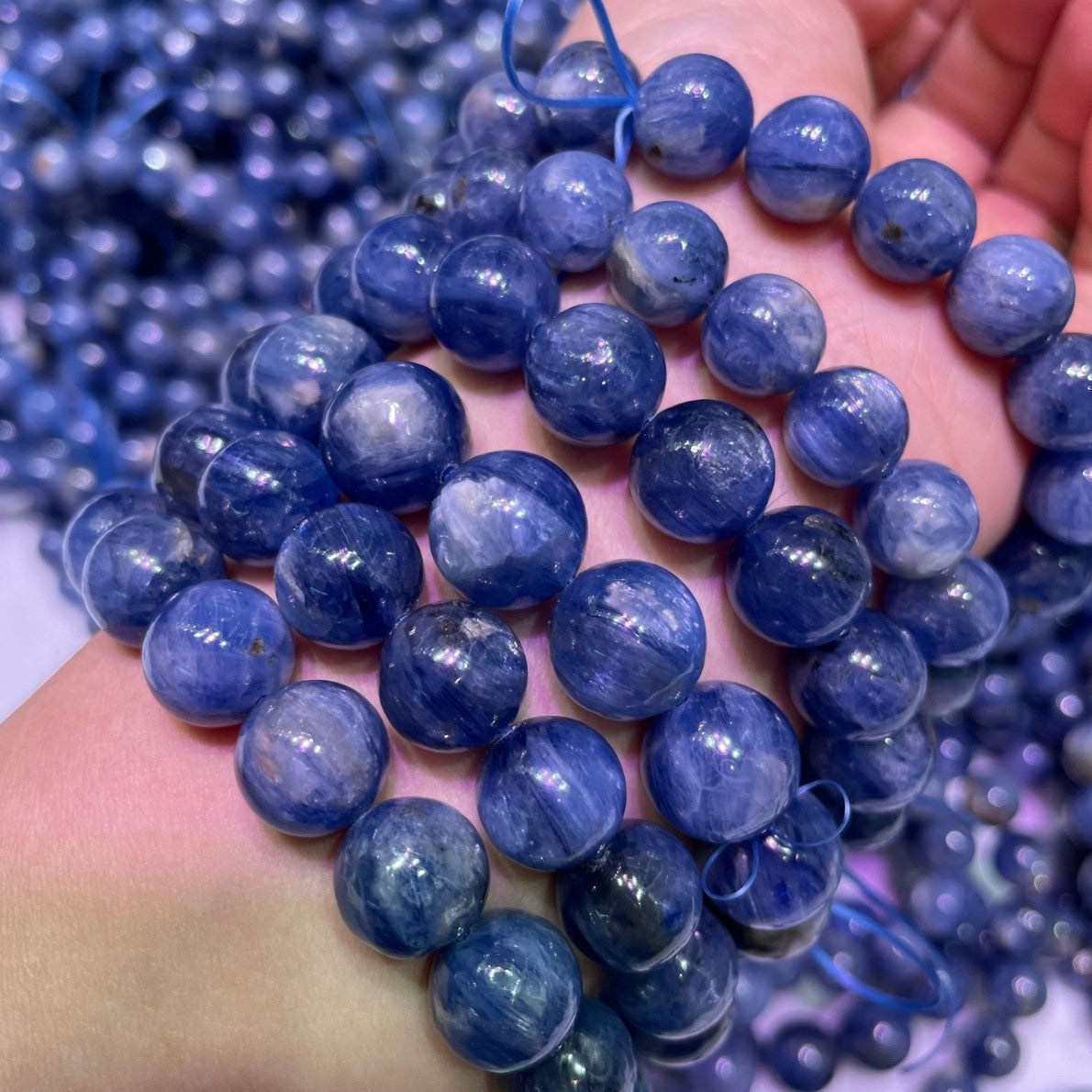 Natural Kyanite Single-Strand Bracelet