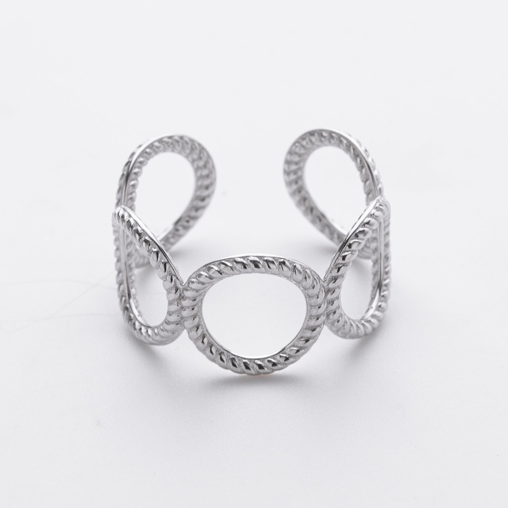 Stylish and unique braided band ring in S925 sterling silver