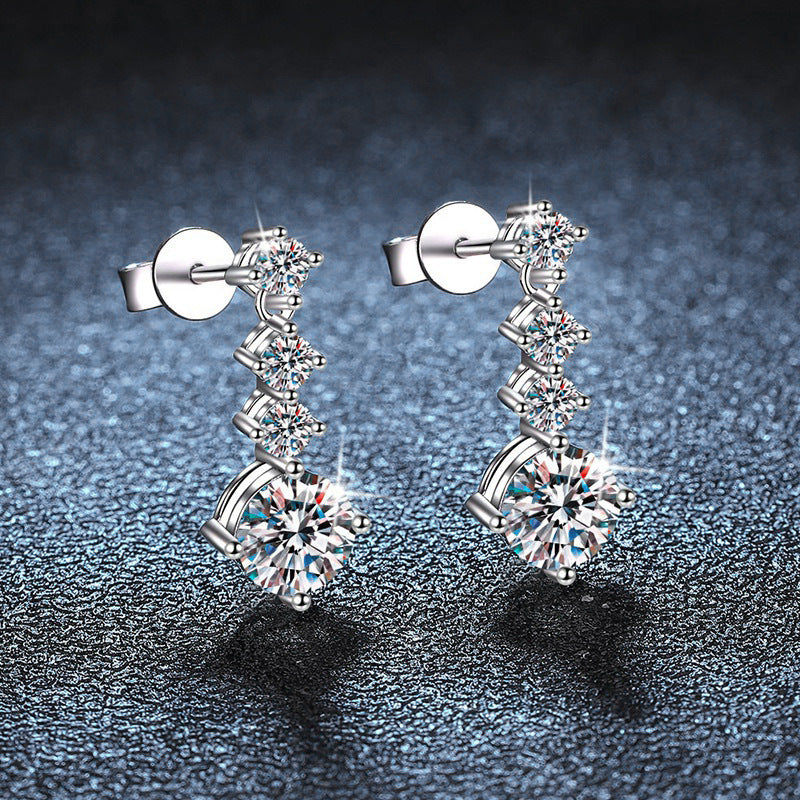 s925 sterling silver classic four claw Moissanite earrings