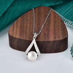 S925 Sterling Silver Moissanite V-Shaped Pearl Necklace