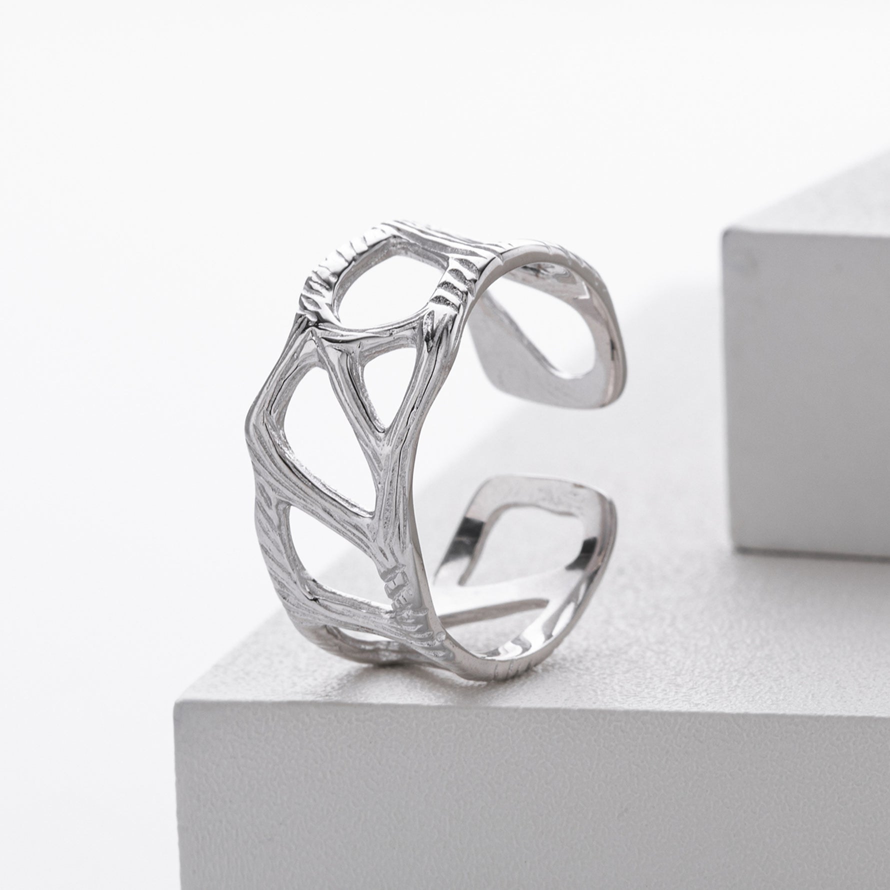 S925 Sterling Silver Fashionable and Unique Wrinkled Irregular Ring