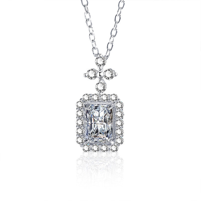 S925 Sterling Silver Moissanite Pendant Clavicle Chain Necklace