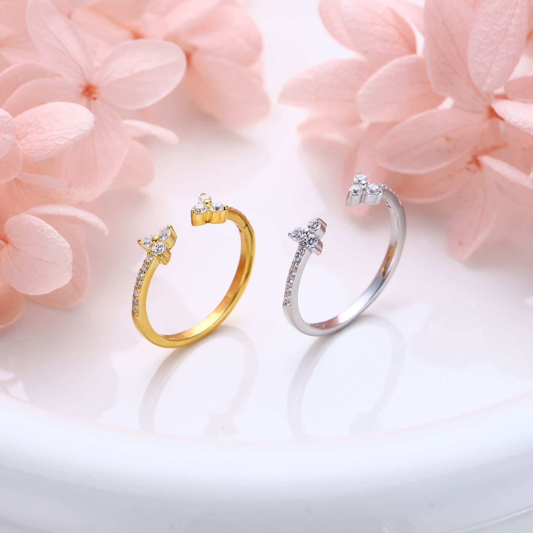 925 Sterling Silver Ring with Adjustable Opening and Zirconia for Delicate Small Flowers