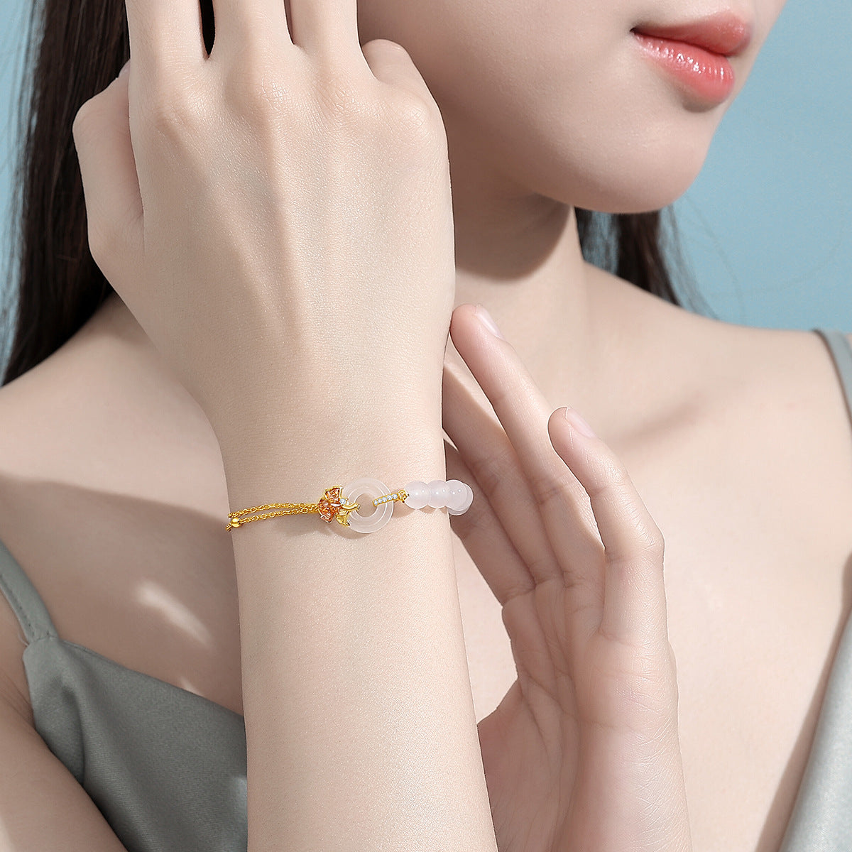 S925 Silver White Chalcedony Bracelet, Icy‑Crushed Ginkgo Leaf Safety Buckle