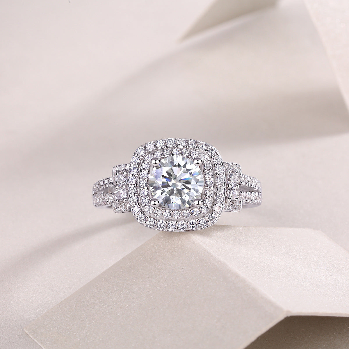 S925 Silver Moissanite Ring with Elaborate Setting
