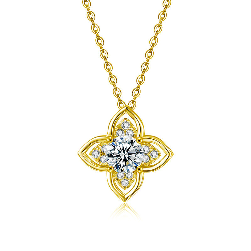 S925 Sterling Silver Moissanite Clover Pendant Clavicle Chain Necklace