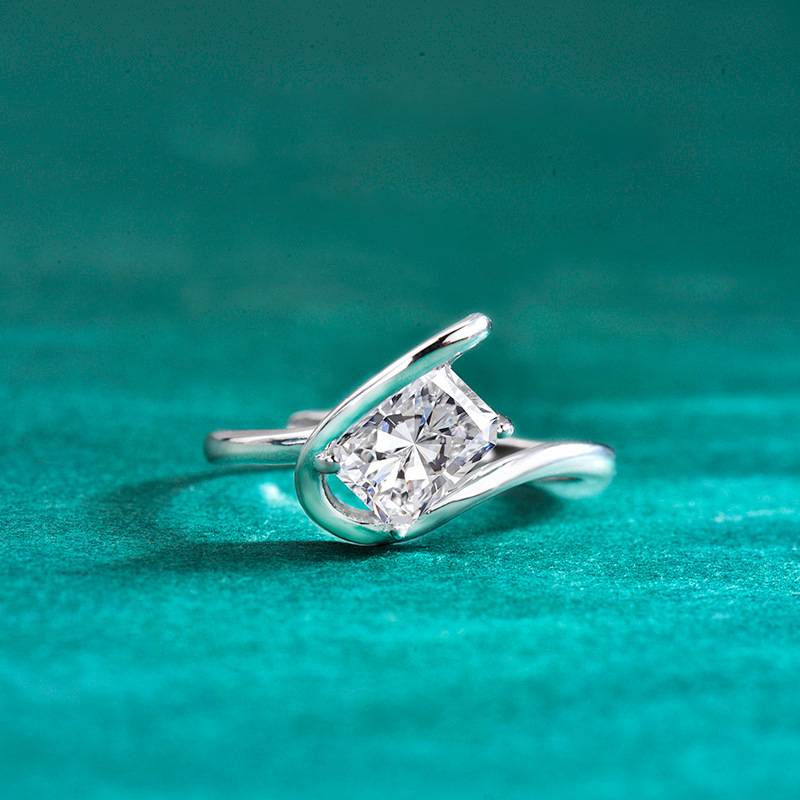 S925 Sterling Silver Linear Square Moissanite Ring