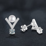S925 sterling silver V-shaped pearl stud earrings set with D-color moissanite