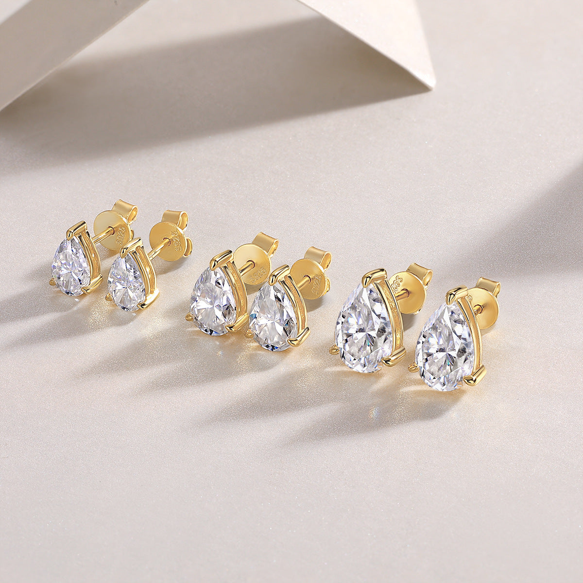 S925 Silver Teardrop Moissanite Stud Earrings