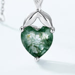 S925 Sterling Silver Gold-Plated Simple Heart-Shaped Green Moss Pendant Necklace