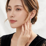 S925 Silver DNA Moissanite Huggie Earrings