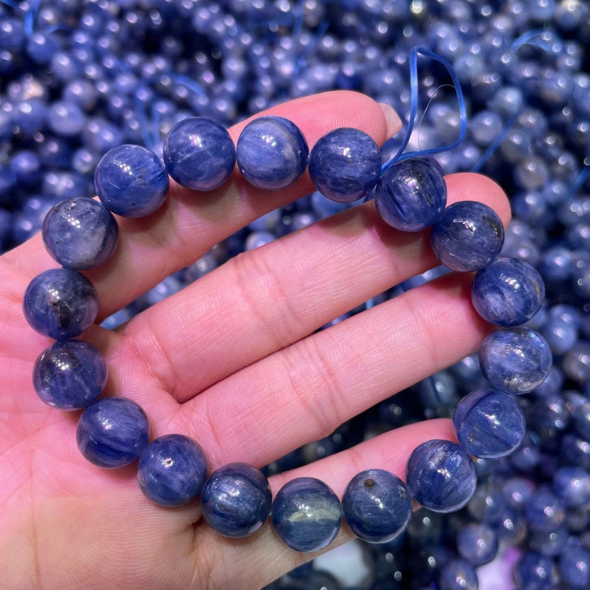 Natural Kyanite Single-Strand Bracelet