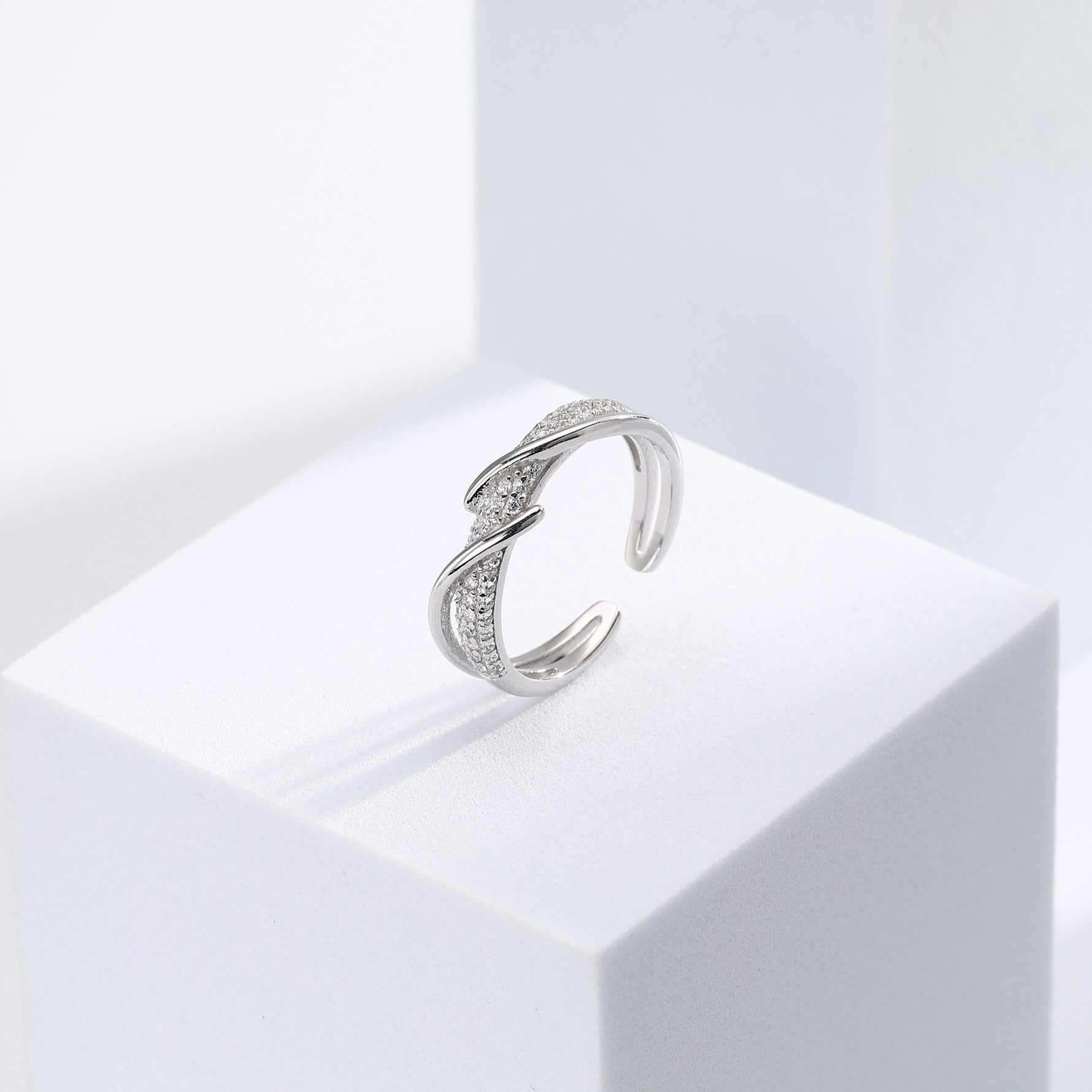 Minimalist style zircon-set open-style index finger ring, S925 sterling silver, intertwined design, understated luxury