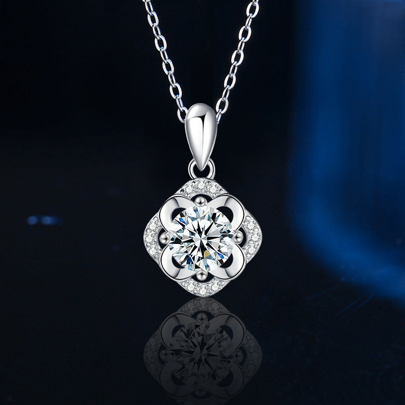 S925 Sterling Silver Moissanite Flower Stamen Four Leaf Clover Pendant Necklace
