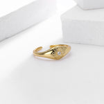 Versatile S925 sterling silver ring with sparkling diamonds and a small floral design