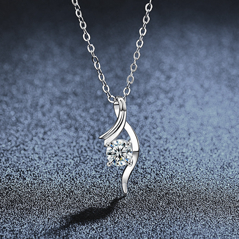 S925 Sterling Silver Moissanite Simple Four-Claw Twisted Pendant Necklace