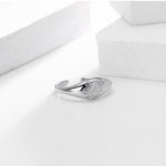 Versatile S925 sterling silver ring with sparkling diamonds and a small floral design