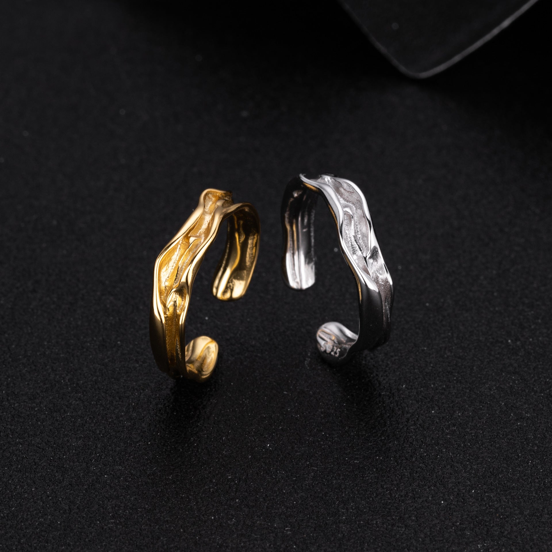 S925 Sterling Silver Luxury Niche Ring with Unique Texture and Irregular Opening