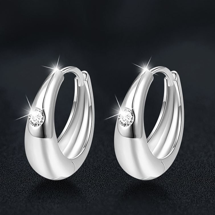 Simple S925 sterling silver oval plain hoop earrings with moissanite diamonds