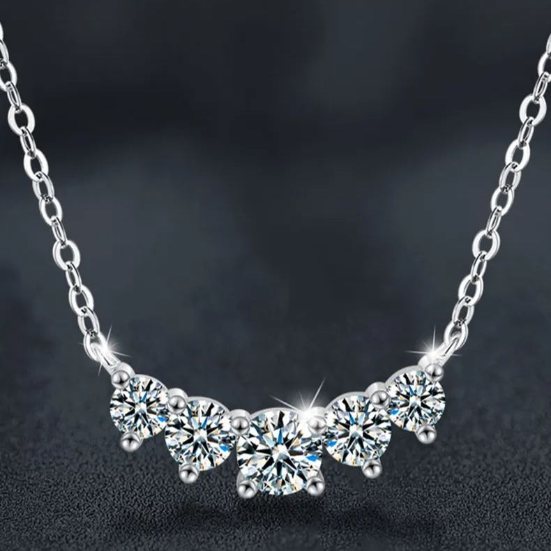 S925 Sterling Silver Smile Moissanite Necklace