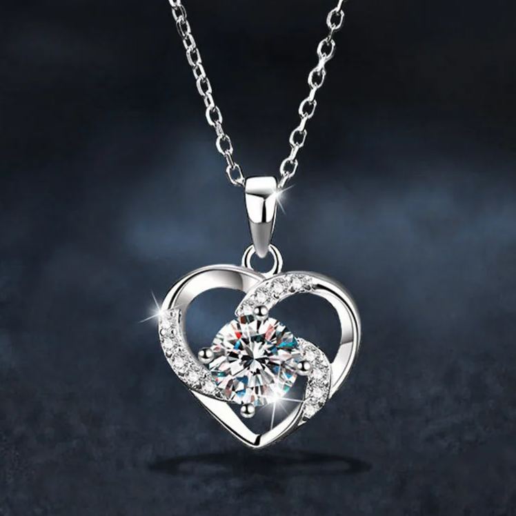 S925 Sterling Silver Moissanite Pendant Heart of Eternity Necklace