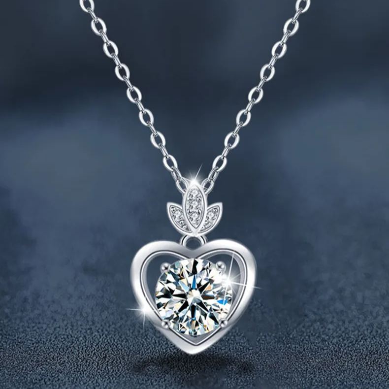 S925 Sterling Silver Moissanite Four-Claw Pendant Necklace
