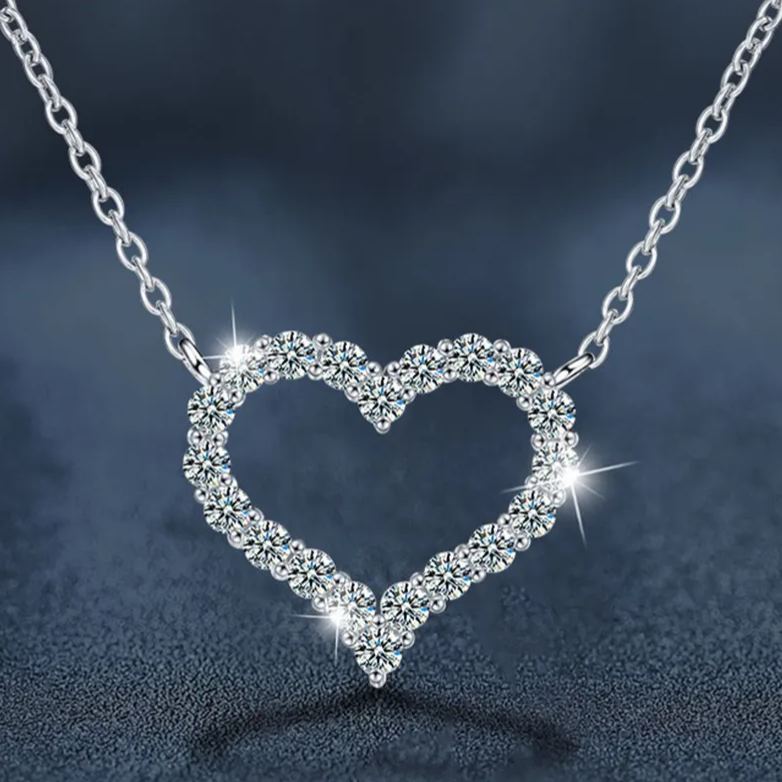 S925 Sterling Silver Moissanite Heart-Shaped Necklace
